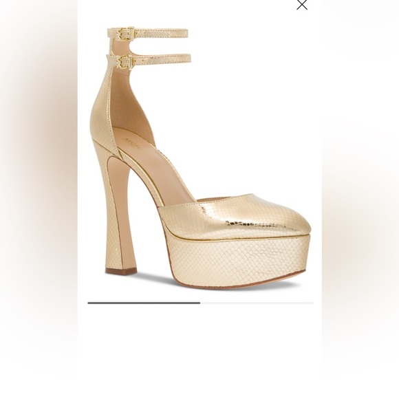 Elegant Gold Platform Heels - Picture 4 of 14